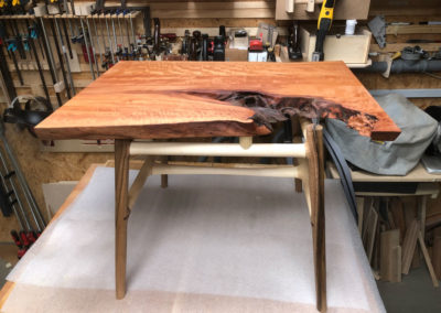 Fast fertiger Three-Wood-Table. Es fehlt noch der Ebenholzaufsatz für die Steinkugel.