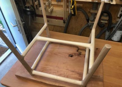 Three-Wood-Table - fertige Unterkonstruktion