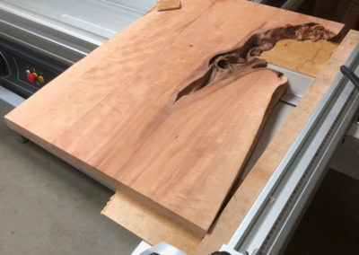 Formatieren der Tischplatte auf der Formatkreissäge