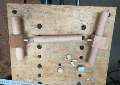 Erste Versuche mit der 7-Grad-Verbindungen für die Unterkonstruktion des Couchtisches mit Festool Dominos