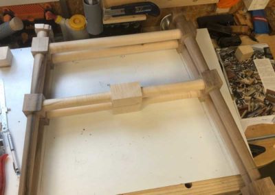 Gedrechselte Unterkonstruktion mit Dominoverbinder von Festool