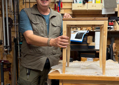 Michael Cordes und sein Beistelltisch aus Ahorn- und Nussholz