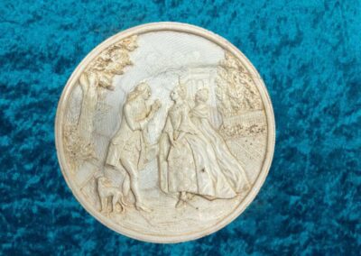 Restaurierte Elfenbeinschatulle mit Schildpattauskleidung