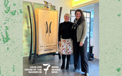 Kleiderschrank aus Olivenesche