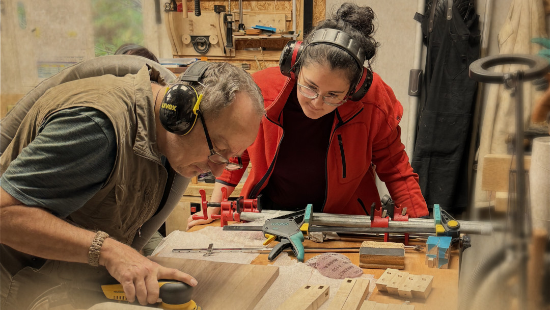 Projektwerkstatt – praktischer Möbelbau und Restaurierung Praktisches Arbeiten an einem Möbelprojekt in der ChaskART Projektwerkstatt
